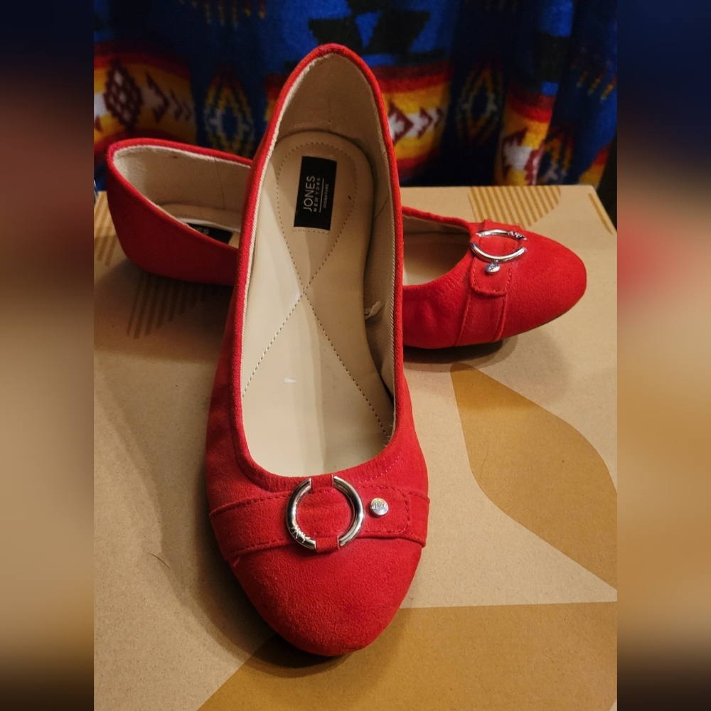 Jones New York Signature Red flats